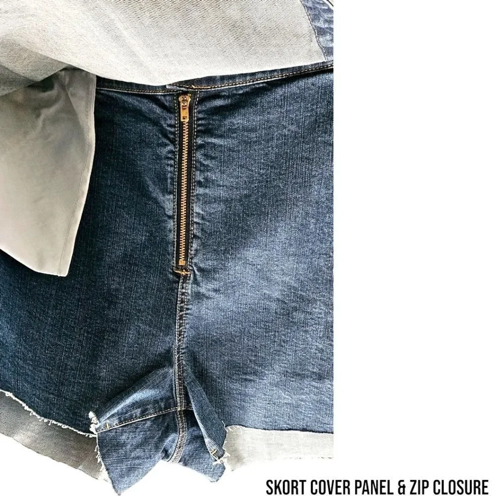 TORRID Plus Size Mid-Rise Vintage Stretch denim Skort. SIZE 22